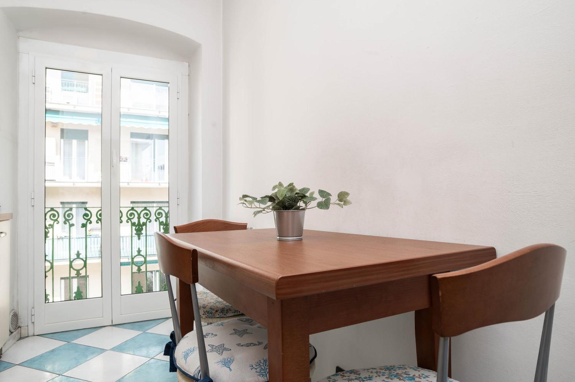 Centro Citta - Stazione Ferroviaria Brignole Apartment *