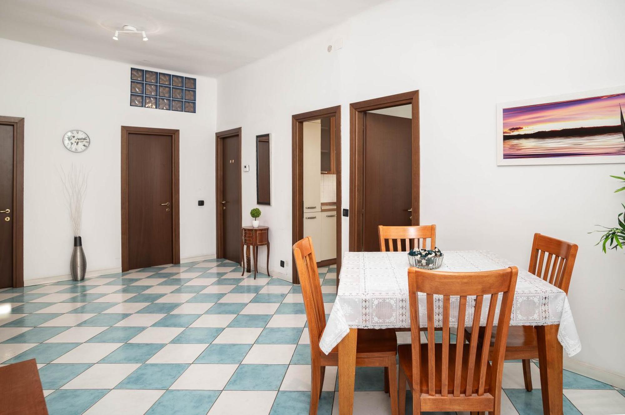 Centro Citta - Stazione Ferroviaria Brignole Apartment